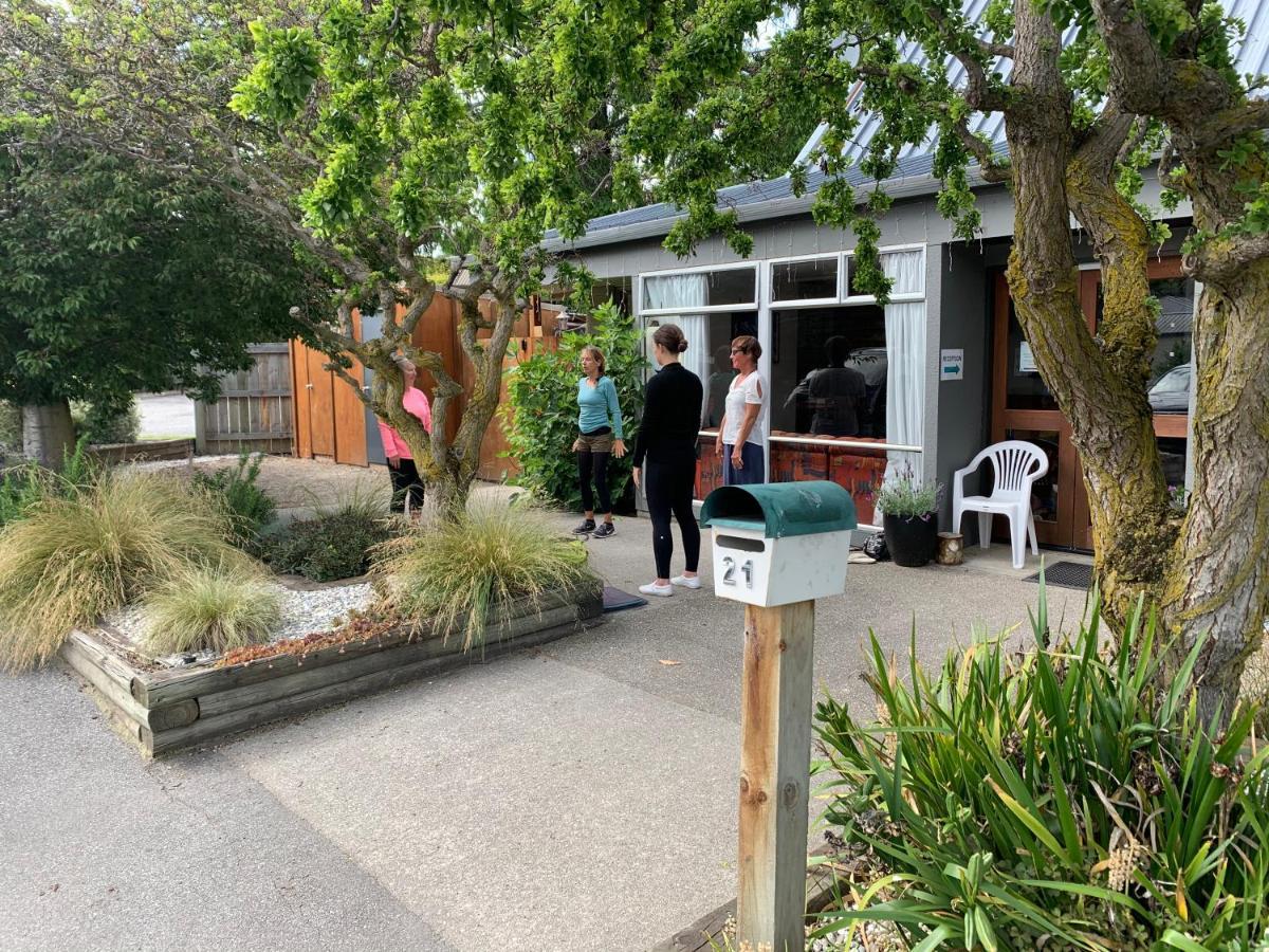 הוסטל Wanaka Backpackers Bothy מראה חיצוני תמונה